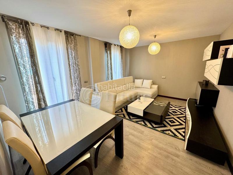 Foto 1efc496f-a2ab-4c3f-978f-a18ef513a2a0. Rent penthouse with heating parking in San Esteban - San Cristóbal Salamanca