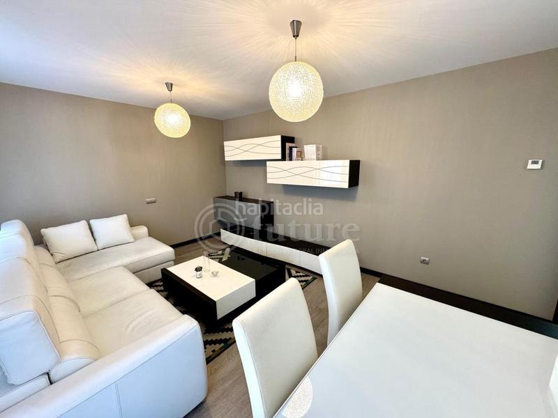 Foto 4b9d51a8-73ac-49d9-a158-00e8b8e080a3. Rent penthouse with heating parking in San Esteban - San Cristóbal Salamanca