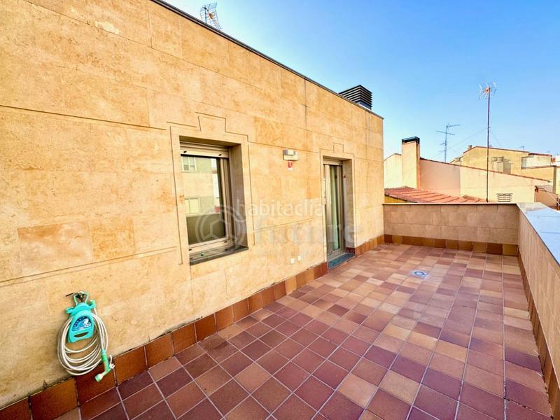 Foto 6e5862a5-6092-43db-b1af-f7f6329a69d3. Rent penthouse with heating parking in San Esteban - San Cristóbal Salamanca