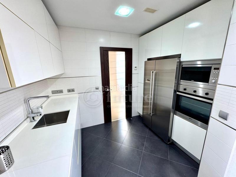 Foto d8ba4c87-a4ab-473d-82ee-c30b7a87819b. Rent penthouse with heating parking in San Esteban - San Cristóbal Salamanca