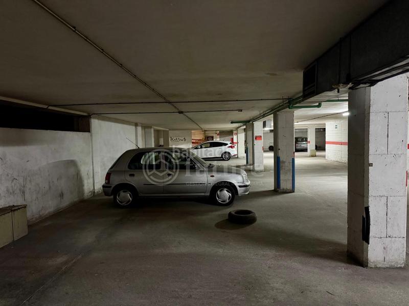 Foto f9f0c26d-10f9-4d9c-add9-35b0cd69aa88. Parking coche en Rollo - Puente Ladrillo Salamanca