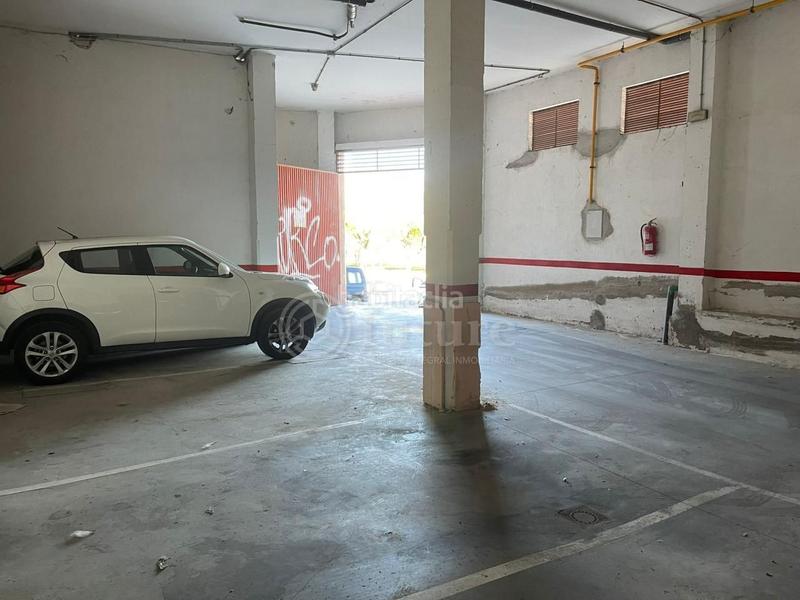 Foto 205a2e4f-070e-420f-b87e-58123b505850. Parking coche en Teso de la Feria - Arrabal Salamanca