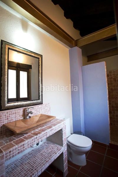 Foto d7eb8776-ff67-4d80-8d99-08fd9df9e24d. Local comercial a Sequeros