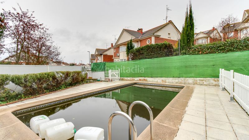 Foto 1406644f-b7fa-4732-978a-899cad943c5b. Casa amb calefacció aparcament piscina a Cabrerizos