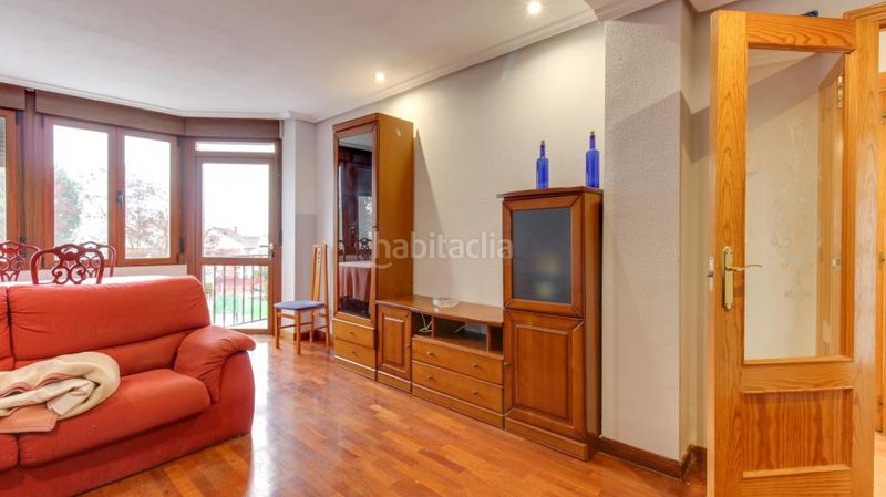 Foto c4ff18d1-3aed-42ba-888a-7852532bb5a9. Casa amb calefacció aparcament piscina a Cabrerizos