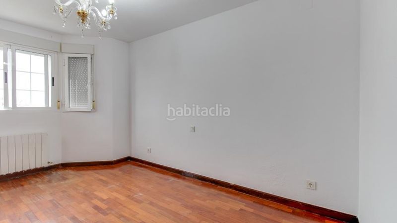 Foto e75521d9-b78e-4418-8ce3-61fe82eb39b3. Casa amb calefacció aparcament piscina a Cabrerizos