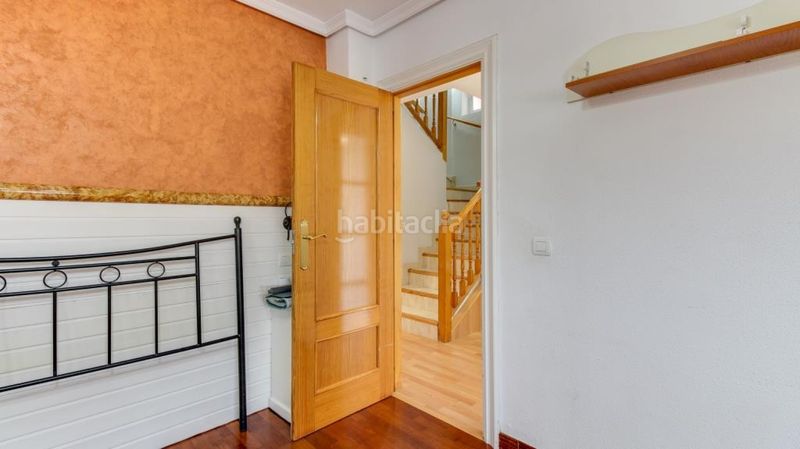 Foto f25db83d-ca80-4b45-9f7f-7c2e72fc284a. Casa amb calefacció aparcament piscina a Cabrerizos