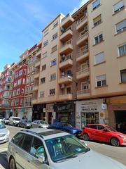 Pis a De josé maría lacarra de miguel 27. Piso de 100 m para reformar en pleno centro de zaragoza