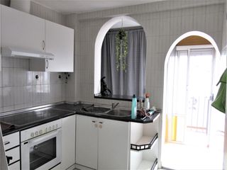 Pis en Del doce de octubre 14. Piso en venta con inquilino