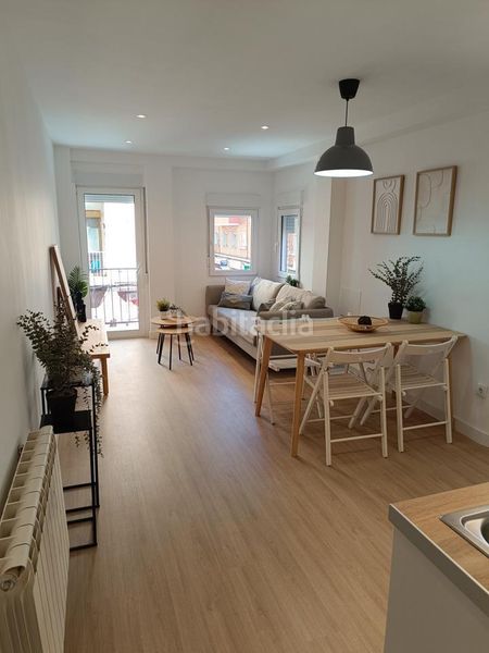 Foto 1a8475d9-aaf5-49a9-8d94-449af919f6f2. Piso en Las Delicias Zaragoza