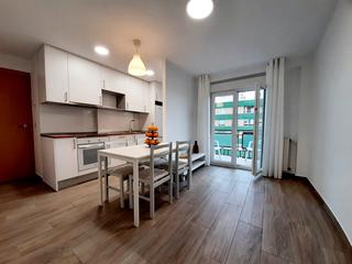 Lloguer Pis  Calle de antonio sangenis. Nuevo a estrenar, vivienda en paseo de calanda de tres dormitori