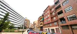 Appartement  Calle escultor moreto. Tenor fleta -  parque la granja. vivienda para entrar a vivir de