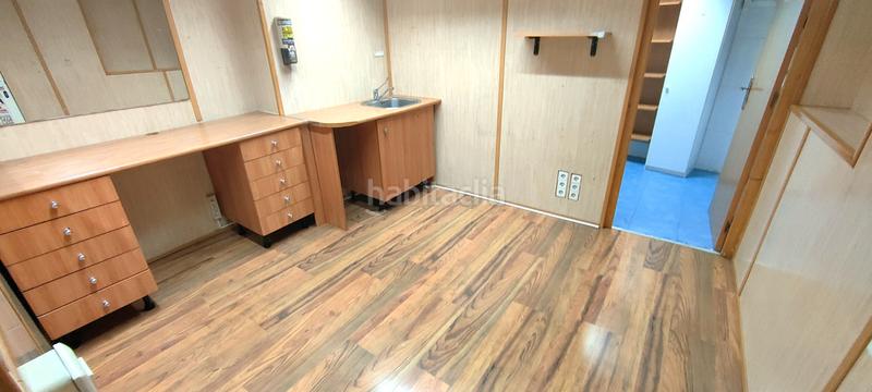 Foto a5ba4b23-d1e5-4a1e-80e7-0db6e571b7c6. Location local commercial dans calle de juan pablo bonet 4 dans Zaragoza