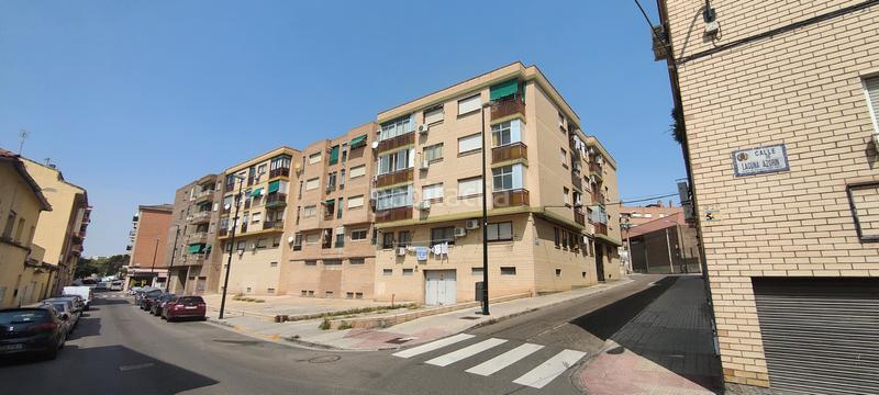 Foto 236b8dea-c84b-4f24-8a69-e127fd5ba196. Piso en calle de teodora lamadrid 1 enlaces, justo detrás del hotel ac los enlaces y mcdonald. calle teodora lamadrid. calefacción individual a gas, con garaje y tras en Zaragoza