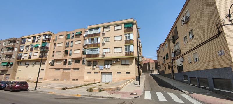 Foto 7141f194-417c-43cd-a275-ef2464ba7658. Piso en calle de teodora lamadrid 1 enlaces, justo detrás del hotel ac los enlaces y mcdonald. calle teodora lamadrid. calefacción individual a gas, con garaje y tras en Zaragoza