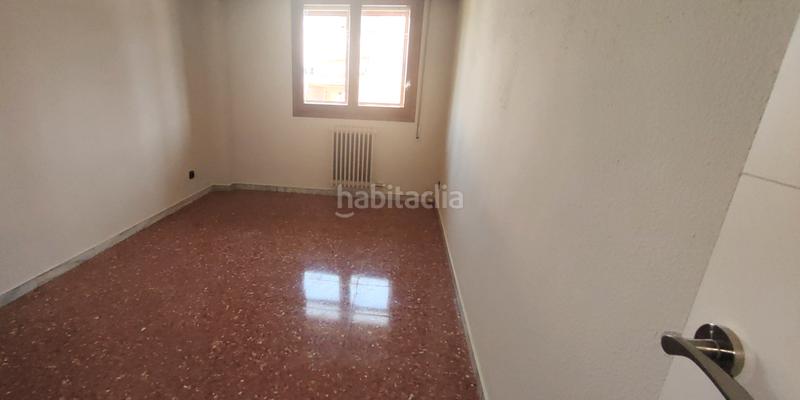 Foto b7245402-ca4f-47b3-8b21-1e26a7e6c7fb. Piso en calle de teodora lamadrid 1 enlaces, justo detrás del hotel ac los enlaces y mcdonald. calle teodora lamadrid. calefacción individual a gas, con garaje y tras en Zaragoza