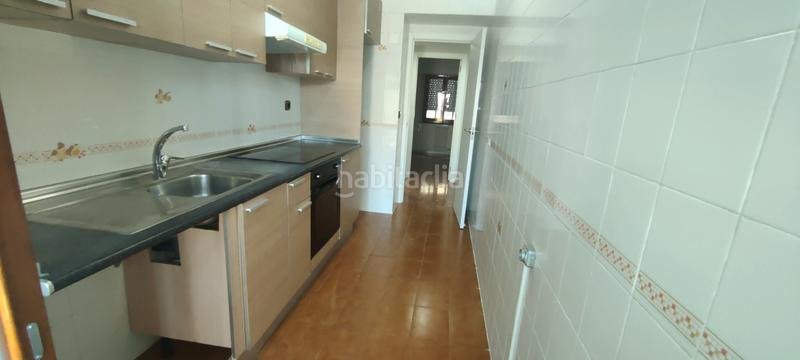 Foto e1851775-77a6-4cdf-b32d-5e49f1ddcd8a. Piso en calle de teodora lamadrid 1 enlaces, justo detrás del hotel ac los enlaces y mcdonald. calle teodora lamadrid. calefacción individual a gas, con garaje y tras en Zaragoza