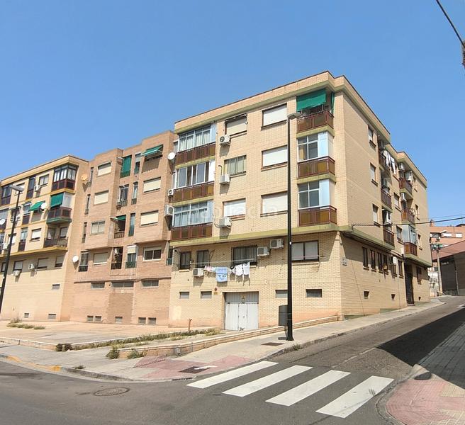 Foto e37fa616-43d6-4a35-9d4f-37b238a87cee. Piso en calle de teodora lamadrid 1 enlaces, justo detrás del hotel ac los enlaces y mcdonald. calle teodora lamadrid. calefacción individual a gas, con garaje y tras en Zaragoza