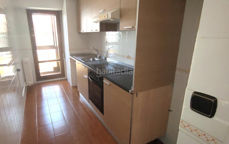 Foto fa9d4eeb-33f8-4d8d-bc6d-0d6ab576d577. Piso en calle de teodora lamadrid 1 enlaces, justo detrás del hotel ac los enlaces y mcdonald. calle teodora lamadrid. calefacción individual a gas, con garaje y tras en Zaragoza