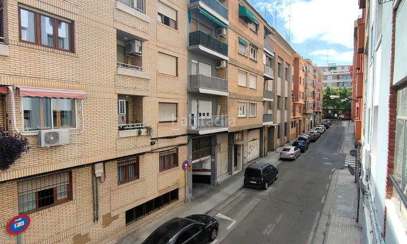 Foto 0e93c253-5a4b-41ca-8a0e-093dfbd4f384. Alquiler piso en calle de génova 17 junto a paseo cuellar y lapuyade. vivienda amueblada de dos dormitorios y salón, baño y cocina equipada. exterior a la calle génov en Zaragoza