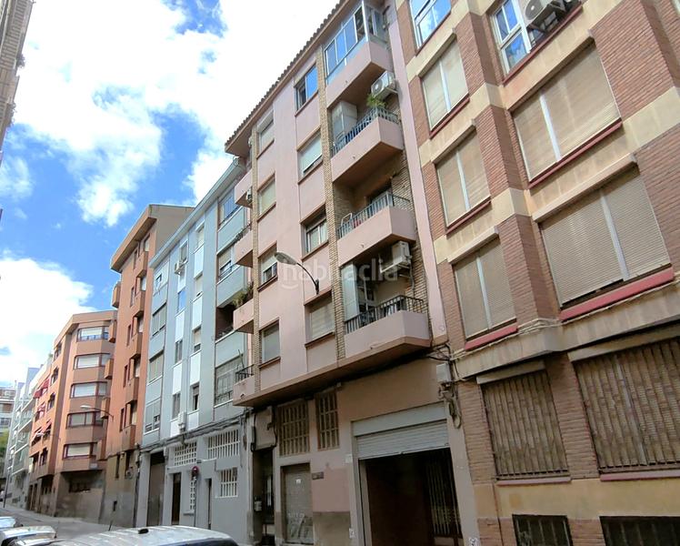 Foto 6a55f1f2-801a-4f03-9b07-5f6450527a8f. Alquiler piso en calle de génova 17 junto a paseo cuellar y lapuyade. vivienda amueblada de dos dormitorios y salón, baño y cocina equipada. exterior a la calle génov en Zaragoza