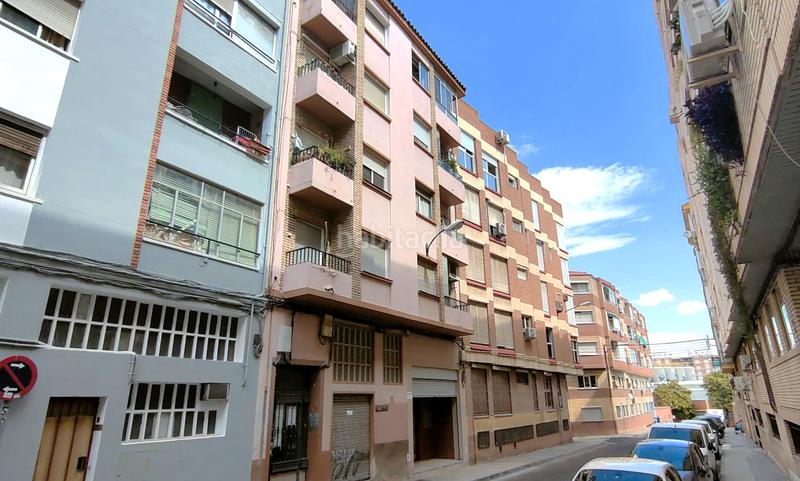 Foto 98986ba0-d199-40e9-a04b-316e685ac73f. Alquiler piso en calle de génova 17 junto a paseo cuellar y lapuyade. vivienda amueblada de dos dormitorios y salón, baño y cocina equipada. exterior a la calle génov en Zaragoza