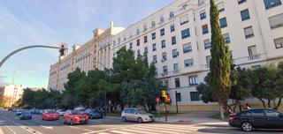 Pis  Avenida de jos anselmo clav. En una zona con mucho futuro, anselmo clav, frente al edificio
