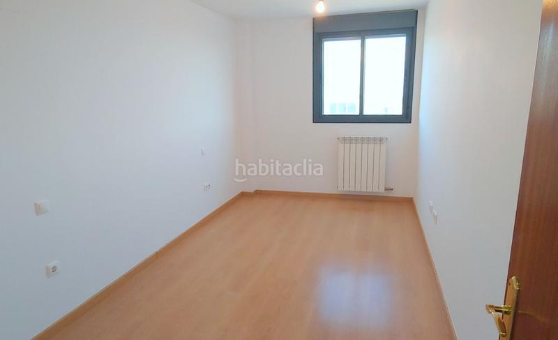 Foto 42e61617-e0ae-4bf1-b865-917977517270. Rent flat in calle de viridiana 20 in Valdespartera Zaragoza