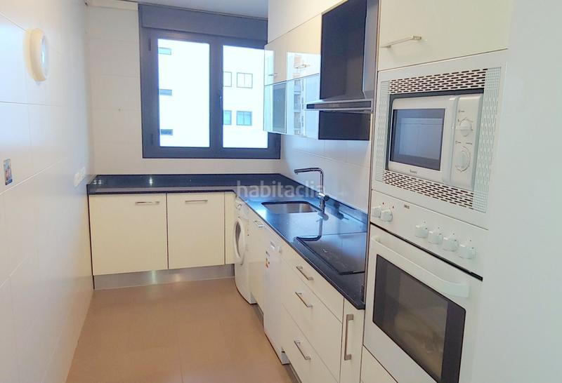 Foto b8bff1ab-3602-469d-b157-cf98d60fe2e7. Rent flat in calle de viridiana 20 in Valdespartera Zaragoza