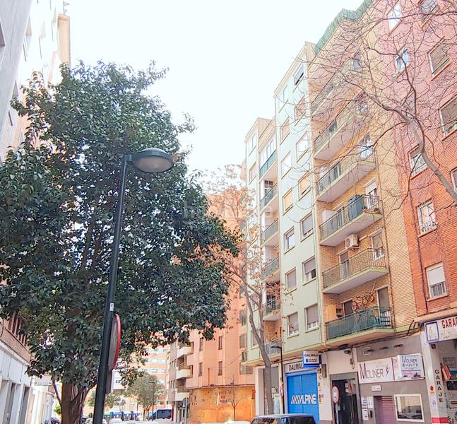 Foto e0cdbfc4-2864-4eaf-a2d1-1f9fac8e6a22. Alquiler piso en calle de maría moliner 20 alquiler temporal, excelente ubicación, sagasta - camino de las torres, calle maría moliner, cuatro dormitorios y salón, amueblado en Zaragoza