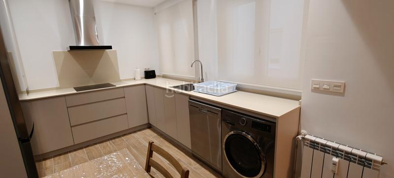 Foto c78d453b-dfce-464a-b806-bdab1725c646. Location appartement dans calle de maría moliner 20 dans Zaragoza