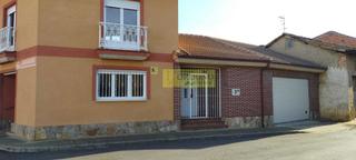 Casa en Calle estanco 3. Casa en venta en vega de infanzones, 4 dormitorios.