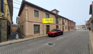 Casa en Calle de los mesones 4. Casa en venta en mansilla de las mulas, 19 dormitorios.