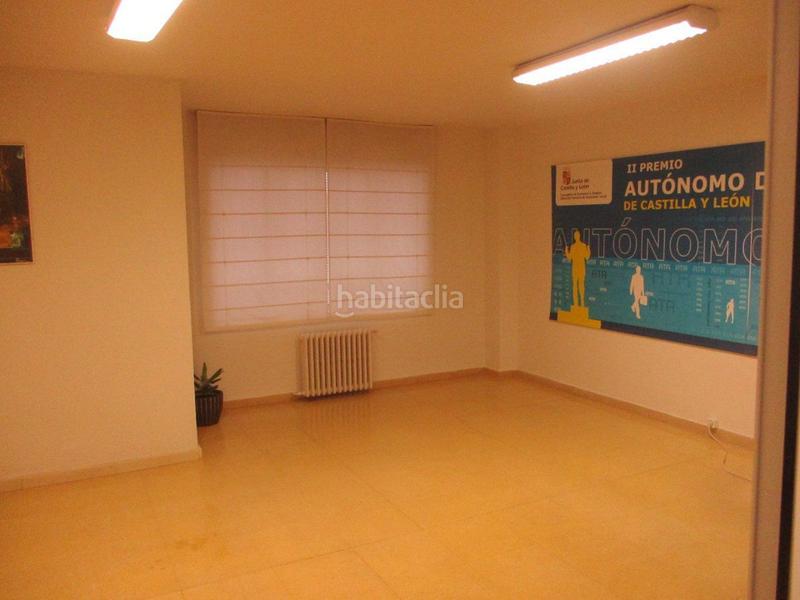Foto b7fc2875-fe92-48d5-9918-dc0803d1d934. Alquiler oficina  en alquiler en centro, 2 dormitorios. en León