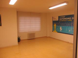 Location Bureau à Centro Ciudad. Oficina en alquiler en centro, 2 dormitorios.