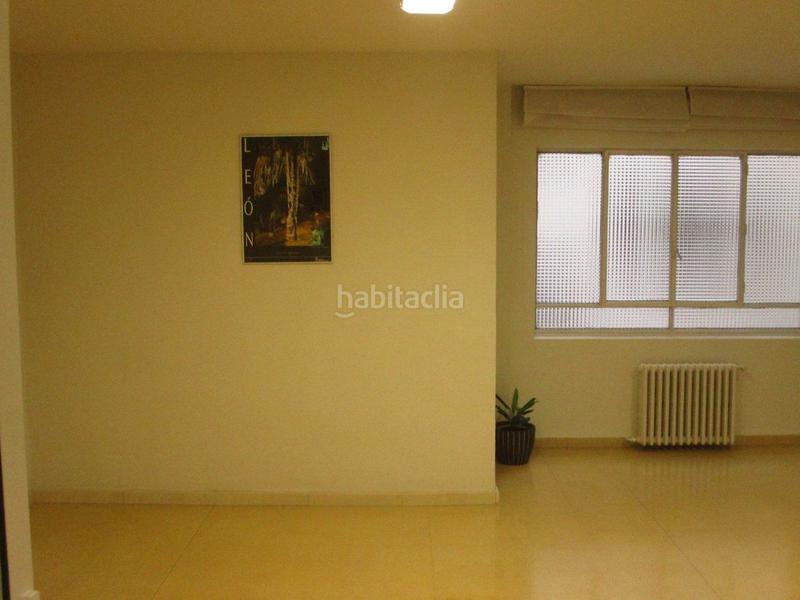 Foto f4d7934c-879a-4d0d-9c76-b5ebf3fe9a79. Miete büro in Centro Ciudad León