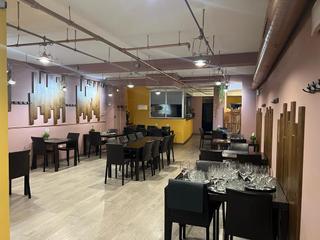 Geschäftsraum in Renueva 20. Local en venta en centro, 1 dormitorio.