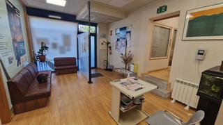 Geschäftsraum  El torrejon. Local com. en venta en san pedro, 4 despachos.