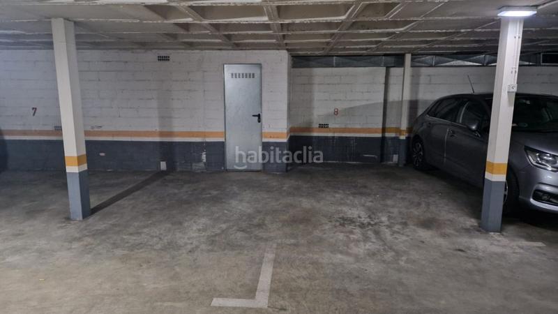 Foto 553bd738-ea4d-49f2-8d7b-41629ae39317. Aparcament cotxe a joaquín costa 3 a Centro Ciudad León