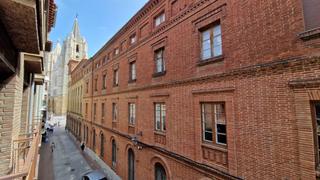 Appartement à Mariano dominguez berrueta 17. Piso en venta en casco antiguo, 3 dormitorios.