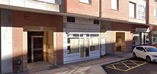 Local Comercial a Azorin 24-26. Local com. en venta en trobajo del camino.