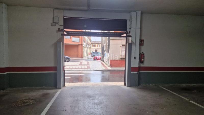 Foto d7556f1e-4f41-40a1-ae12-b67be43f2b31. Location parking voiture dans mastin leones 10 dans León