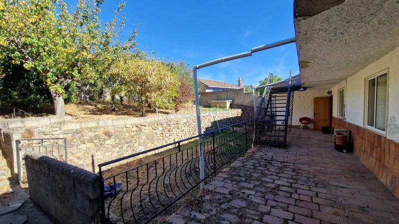 Foto 46a670d8-a885-46bf-acaa-b9e879bbd4cf. Country house in camino medio número 4 in Valdepiélago