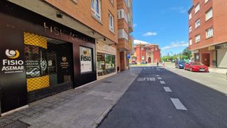 Rent Business premise  Maestro nicloas. Local com. en alquiler en chantría, 4 despachos.