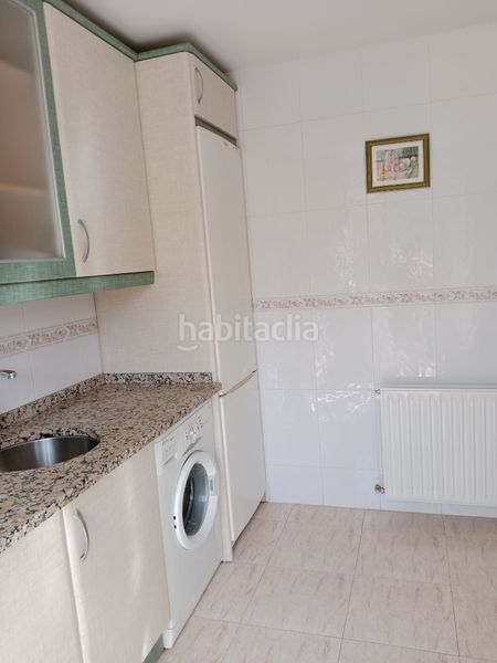 Foto 58ea64db-d76c-4775-a166-6558ccd91e12. Casa adossada amb calefacció aparcament a Venialbo