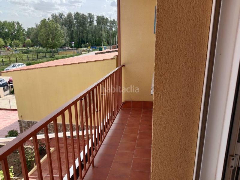 Foto 921e098d-7318-48e4-9c50-f8701be06d33. Casa adossada amb calefacció aparcament a Venialbo