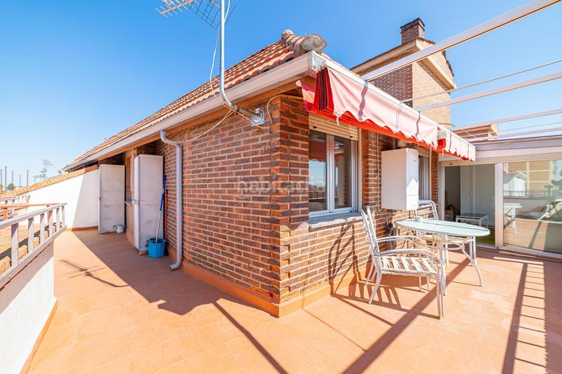 Foto c6a1e23b-1329-4fde-9bf8-641d6c758053. Rent penthouse with heating in Los Bloques Zamora