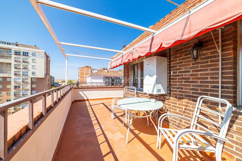 Foto c7436c49-9d58-4440-8868-e15339903dbe. Rent penthouse with heating in Los Bloques Zamora