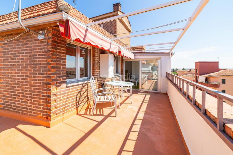 Foto f0e53294-6ef8-438b-a49b-823eeb514d53. Rent penthouse with heating in Los Bloques Zamora