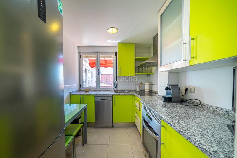 Foto f87230be-d1d2-47c8-a5d0-55e54fc77029. Rent penthouse with heating in Los Bloques Zamora